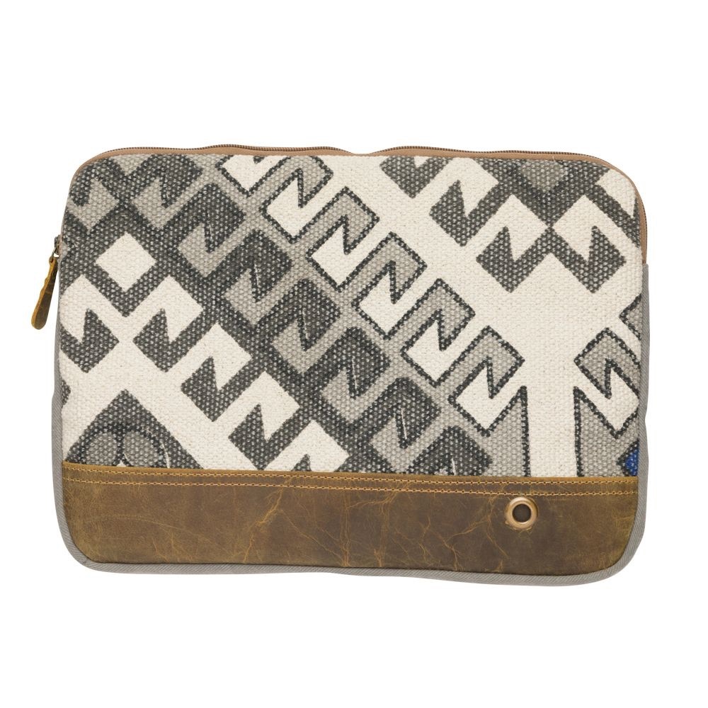 NWT - Medium - Laptop Sleeve - Zipper Closure - gray abstract - 14.5" x 10.5"